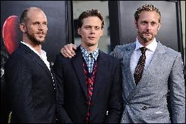 alexander-skarsgard010 (2000x1333, 592 kБ...)